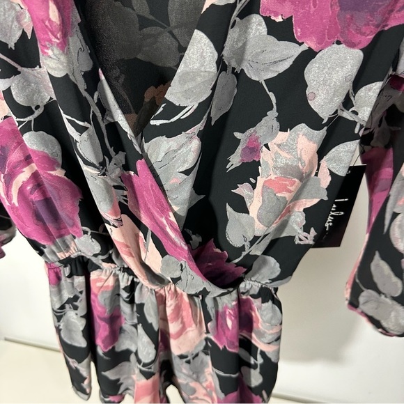NWT Lulu’s What's Bloomin' Black Floral Print Romper - Picture 10 of 12